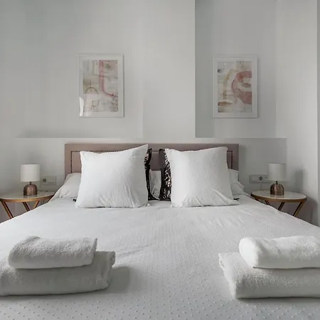 Apartment Tejares Luxury Penthouse En Triana - Gran Terraza, Piscina & Parking Privados *