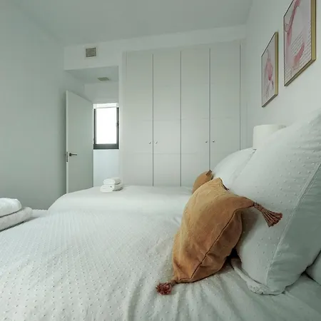Apartment Tejares Luxury Penthouse En Triana - Gran Terraza, Piscina & Parking Privados Seville