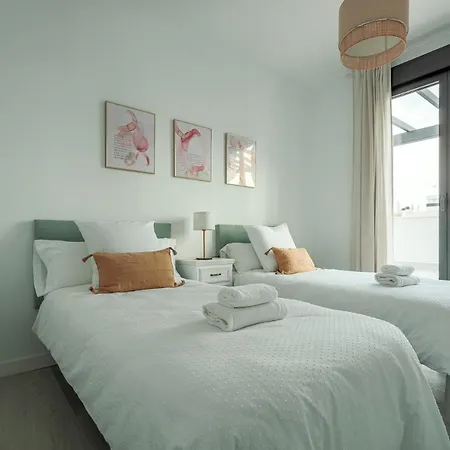 Apartment Tejares Luxury Penthouse En Triana - Gran Terraza, Piscina & Parking Privados Seville