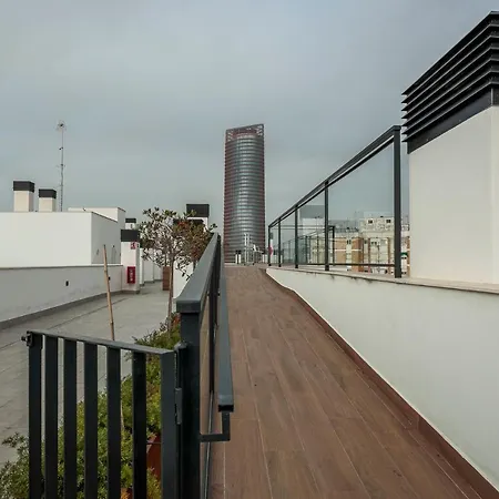 Tejares Luxury Penthouse En Triana - Gran Terraza, Piscina & Parking Privados