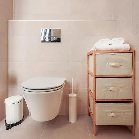 Apartment Tejares Luxury Penthouse En Triana - Gran Terraza, Piscina & Parking Privados Seville