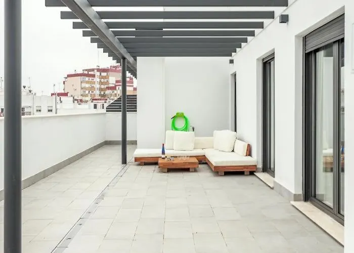 Tejares Luxury Penthouse En Triana - Gran Terraza, Piscina & Parking Privados