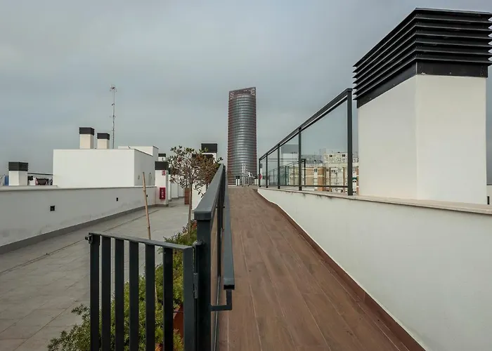 Tejares Luxury Penthouse En Triana - Gran Terraza, Piscina & Parking Privados