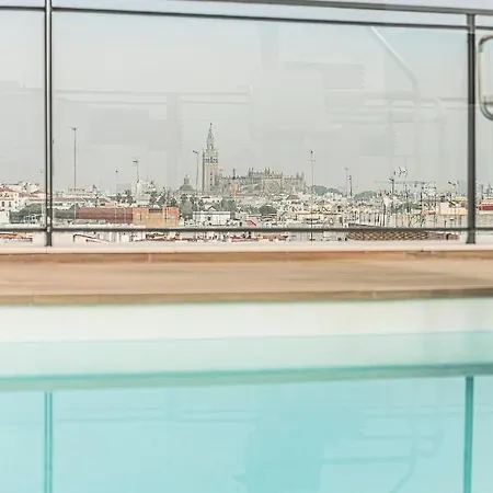 Tejares Luxury Penthouse En Triana - Gran Terraza, Piscina & Parking Privados Apartament Sewilla